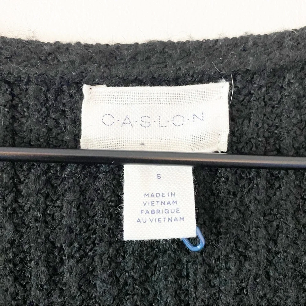 Caslon black neck